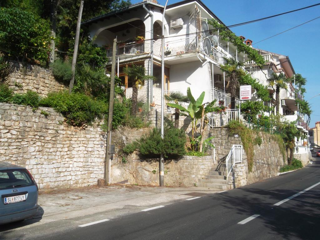 Apartments Edi - Captain'S House Moscenicka Draga Ruang foto
