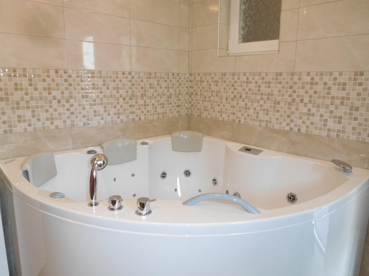 Apartments Edi - Captain'S House Moscenicka Draga Bagian luar foto